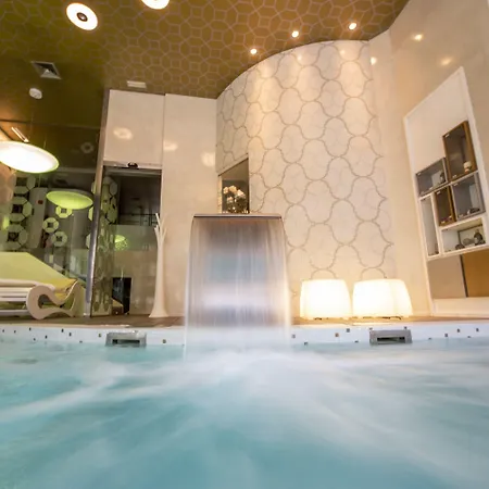 & Princesa Munia Hotel 4*