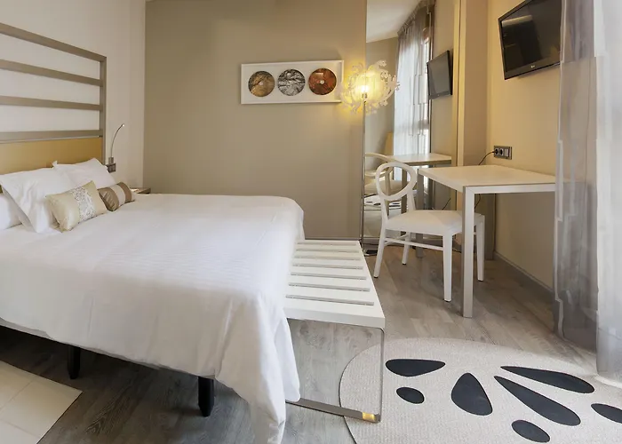 & Princesa Munia Hotel 4*