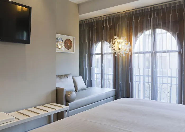 & Princesa Munia Hotel 4*