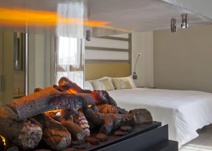 & Princesa Munia Hotel